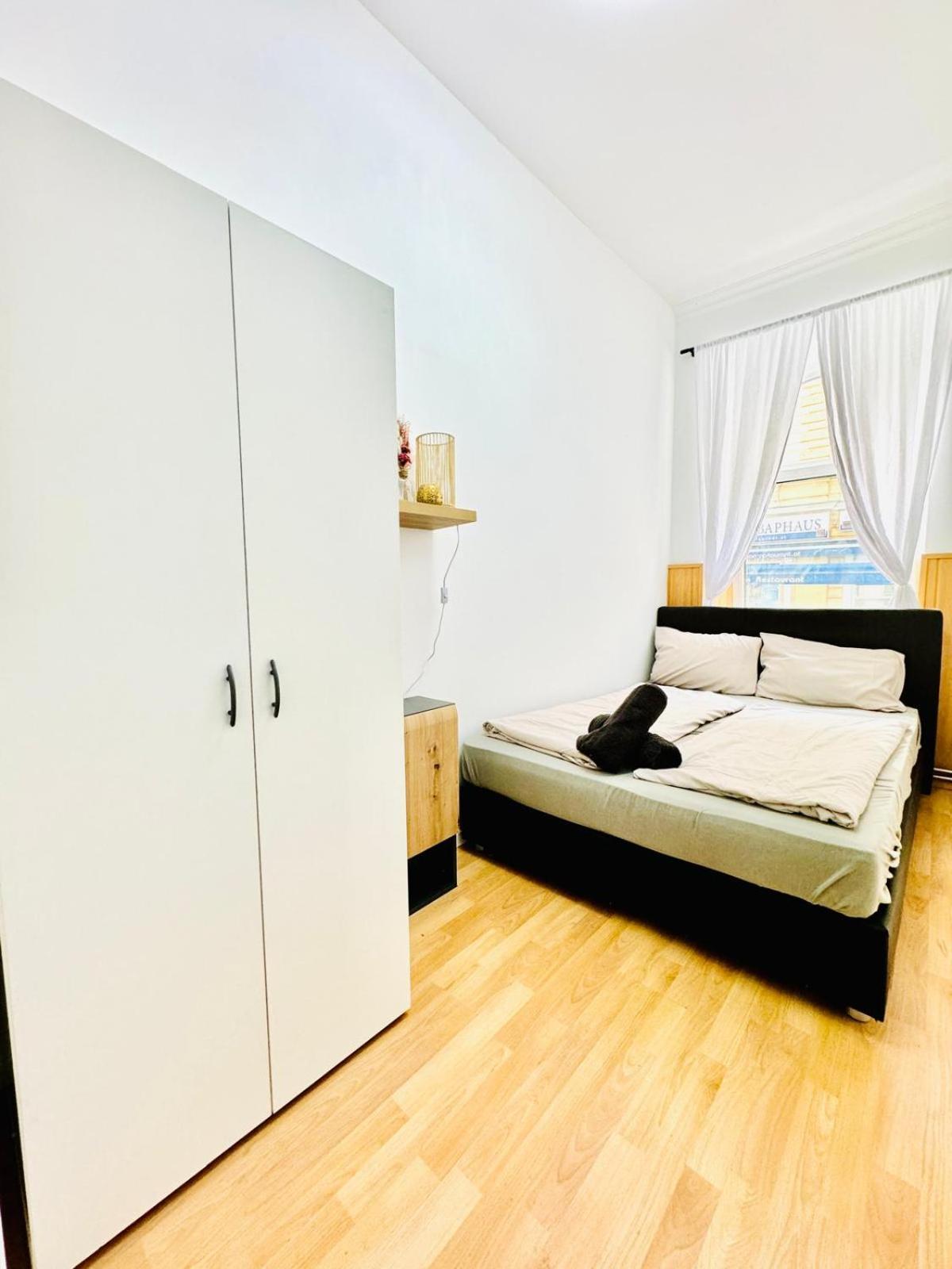 Comfy In A Shared Apt, 8min To Rathausplatz Apartamento *