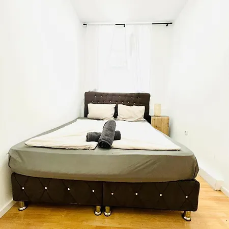 Comfy Rooms In A Shared Apt, 8Min To Rathausplatz Wien Exterior foto
