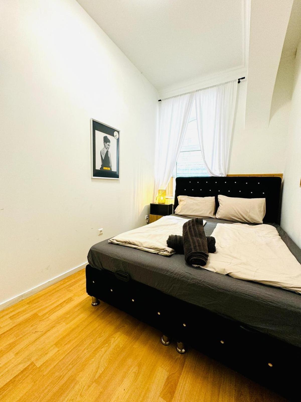 Comfy In A Shared Apt, 8min To Rathausplatz Apartamento