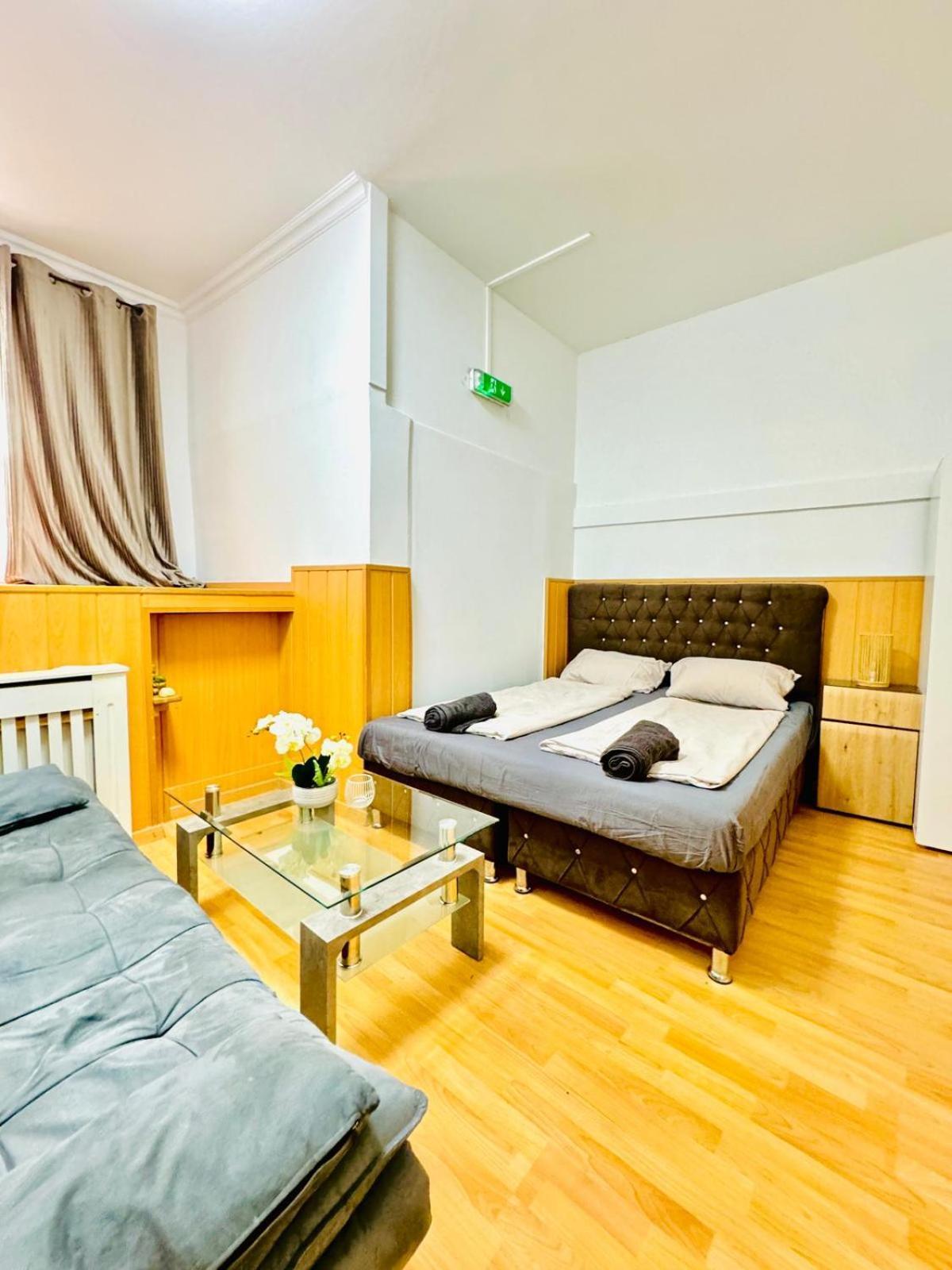 Comfy In A Shared Apt, 8min To Rathausplatz Apartamento