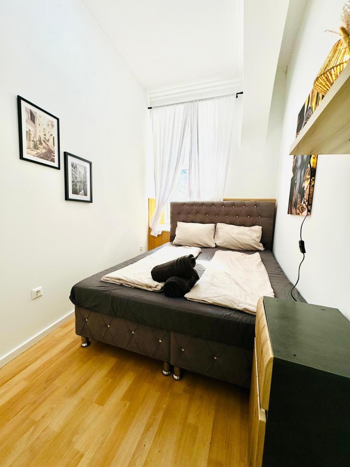 Comfy In A Shared Apt, 8min To Rathausplatz Apartamento