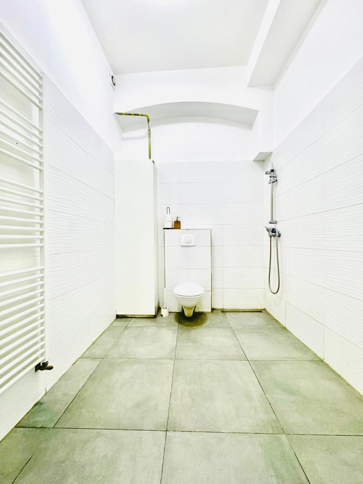 Comfy In A Shared Apt, 8min To Rathausplatz Apartamento *